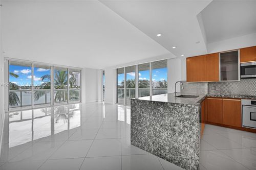 404-10 Venetian Way, Miami Beach, FL, 33139-8831 | Card Image