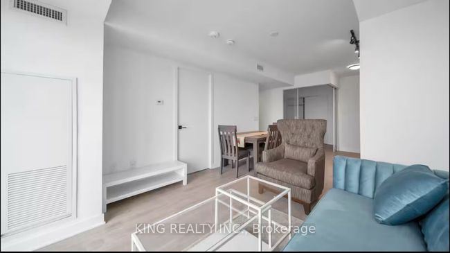 425 - 36 Zorra St, Condo with 3 bedrooms, 2 bathrooms and null parking in Etobicoke ON | Image 7