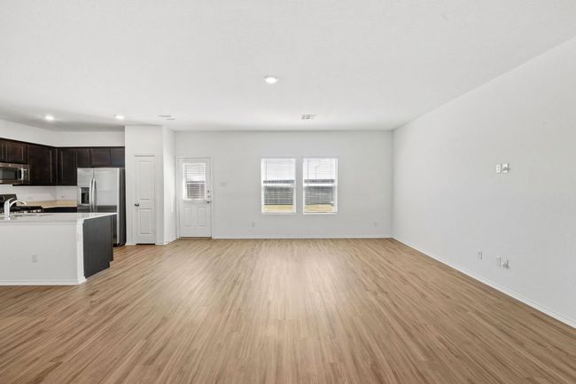 141 Mica Trl, House other with 4 bedrooms, 3 bathrooms and 4 parking in Maxwell TX | Image 5