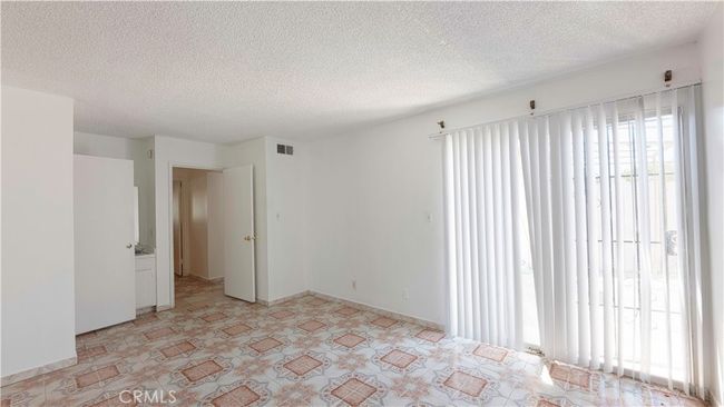 1723 Appleton Way, Condo with 2 bedrooms, 2 bathrooms and 2 parking in Pomona CA | Image 12