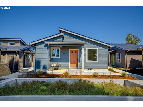 12270 Meadowlawn Dr, Oregon City, OR, 97045-8920 | Card Image