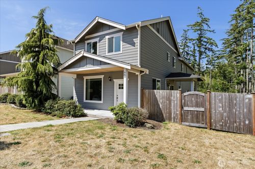 669 Nw Prow St, Oak Harbor, WA, 98277-9329 | Card Image