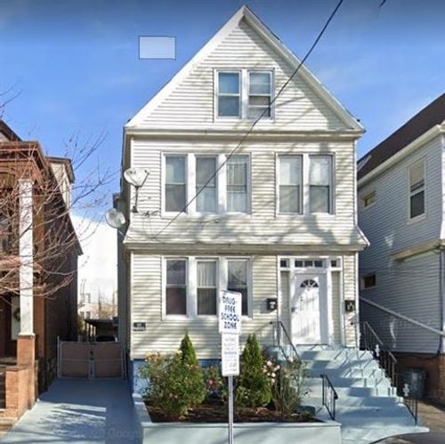 24 Eastern Pkwy, Jersey City, NJ, 07305-1328 | Card Image