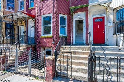 2-520 E Jersey St, Elizabethport, NJ, 07206-1226 | Card Image