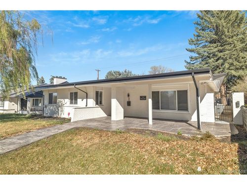 2930 N Monaco Street Pkwy, Denver, CO, 80207-2851 | Card Image