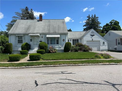 9 Linden Dr, West Warwick, RI, 02893-1211 | Card Image