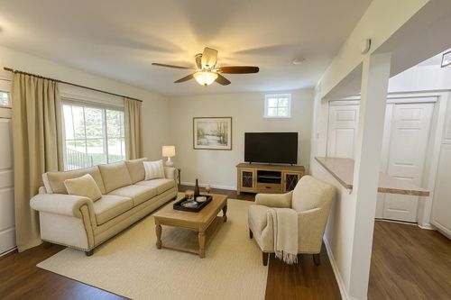 539 Long Shore Dr, Ann Arbor, MI, 48105-1647 | Card Image