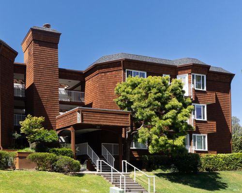 2e-120 Seminary Dr, Mill Valley, CA, 94941-3104 | Card Image
