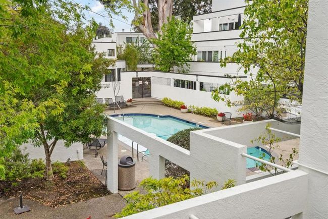 49 - 1919 Alameda De Las Pulgas, Condo with 1 bedrooms, 1 bathrooms and 1 parking in Redwood City CA | Image 24
