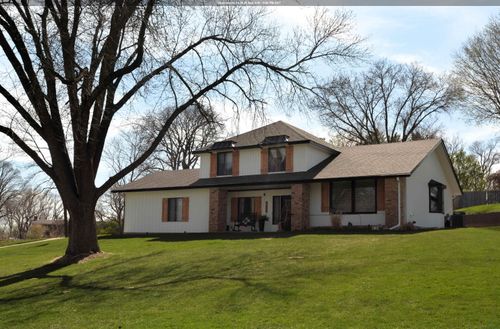 3609 Lindenwood St, Sioux City, IA, 51104-2255 | Card Image