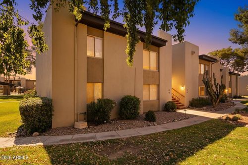 34-4201 E Camelback Rd, Phoenix, AZ, 85018-2731 | Card Image