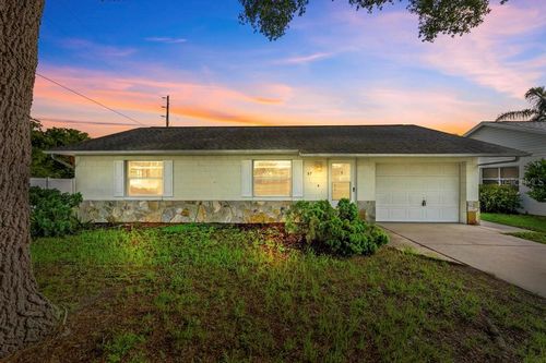57 Cayman Cir, Umatilla, FL, 32784-9085 | Card Image