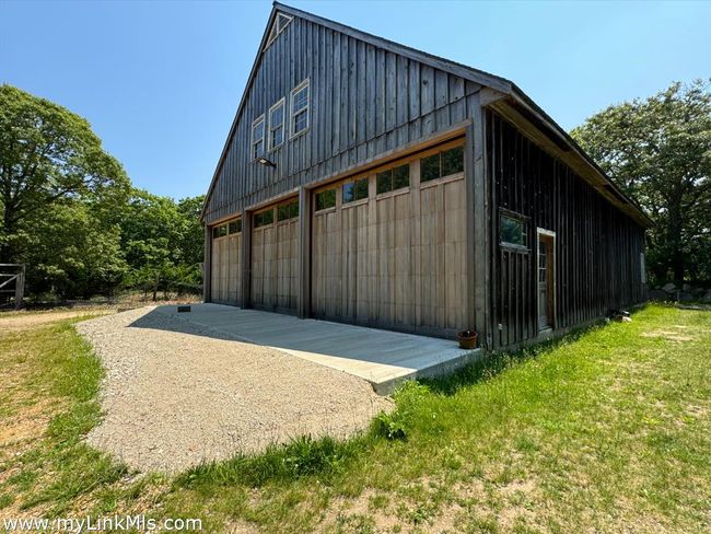 9 Moshup Trl, House other with 2 bedrooms, 2 bathrooms and null parking in Aquinnah MA | Image 8