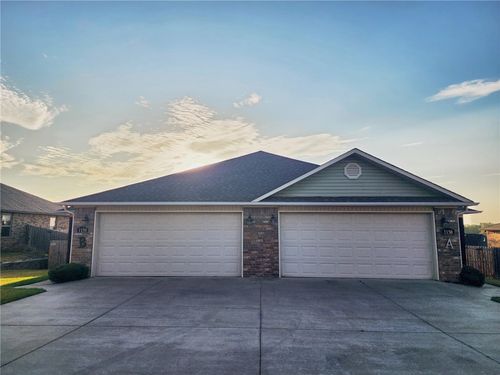 1150 Springhill Rd, Barling, AR, 72923-2466 | Card Image