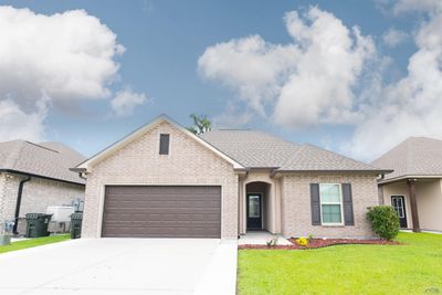 293 Adele Dr, House other with 3 bedrooms, 2 bathrooms and null parking in Houma LA | Image 1