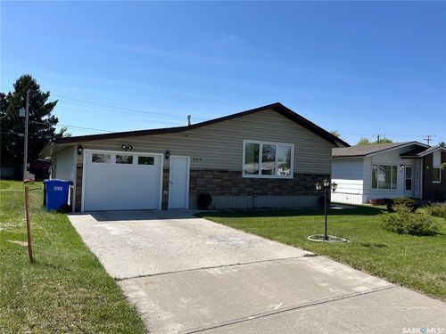 322 Forget St, Foam Lake, SK, S0A | Card Image