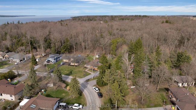3763 Whitecap Dr, House other with 3 bedrooms, 2 bathrooms and 5 parking in Innisfil ON | Image 40
