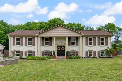 843 Percy Warner Blvd, Nashville, TN, 37205-4009 | Card Image