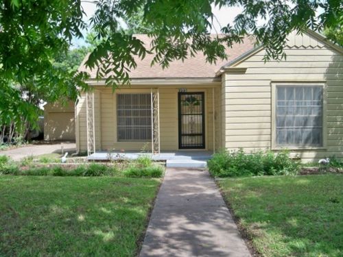 103 Miami St, Coleman, TX, 76834-6913 | Card Image