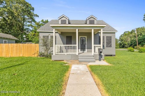 825 N Avenue H, Crowley, LA, 70526-3713 | Card Image