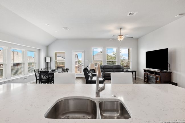 12067 Pitcher Rd, House other with 4 bedrooms, 3 bathrooms and null parking in San Antonio TX | Image 15