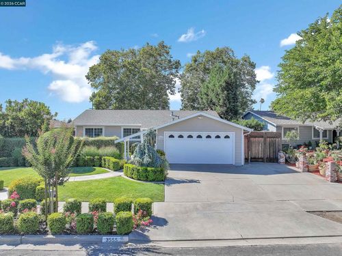 3555 Thunderbird Dr, Concord, CA, 94520-1528 | Card Image