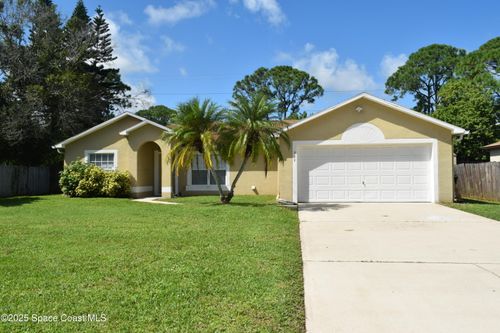 939 Lyons Cir Nw, PALM BAY, FL, 32907-5911 | Card Image