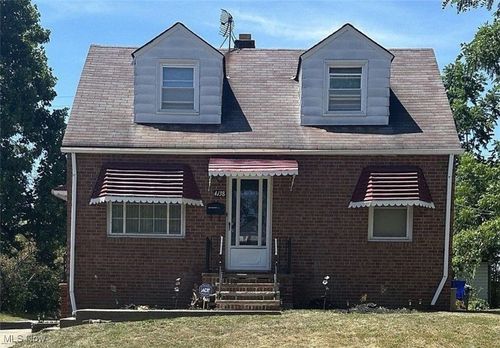 4138 E 154th St, Cleveland, OH, 44128-1932 | Card Image