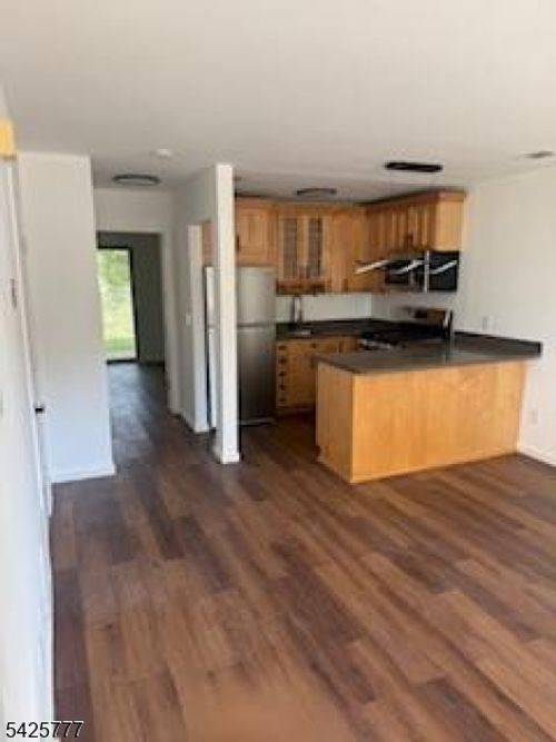 407 Orchard Meadows Dr S, Union, NJ, 07083-4463 | Card Image