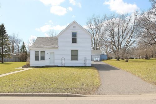 211 4th St Sw, Staples, MN, 56479-2136 | Card Image