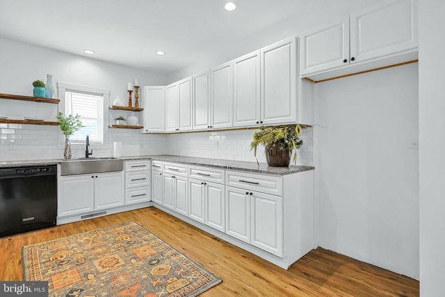 47 Washington St, House other with 4 bedrooms, 2 bathrooms and null parking in Middleport PA | Image 10