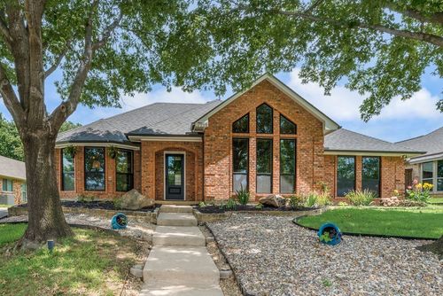 2908 Roaring Springs Rd, Grapevine, TX, 76051-2642 | Card Image