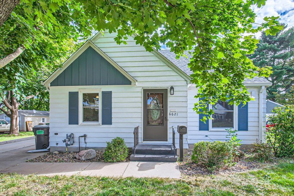 1st Ave, Richfield, MN 55423