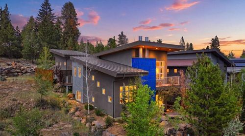 636 Nw Portland Ave, Bend, OR, 97703-1727 | Card Image