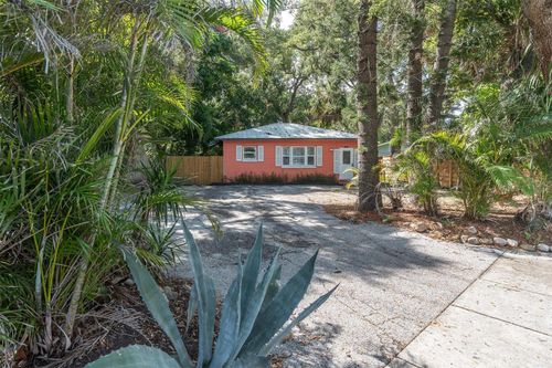 2925 Park St N, ST PETERSBURG, FL, 33710-2843 | Card Image