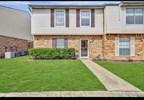 976 Sunmeadow Dr, Beaumont, TX, 77706-3966 | Card Image