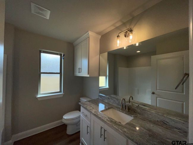 10008 Dayspring Dr, House other with 3 bedrooms, 2 bathrooms and null parking in Flint TX | Image 11