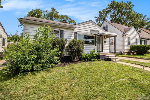 16520 Lenore, Detroit, MI, 48219-3646 | Card Image