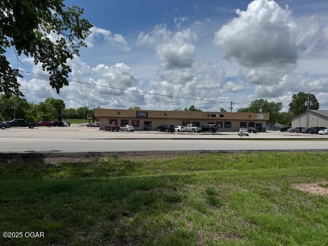 1200 Briarbrook Dr, Carl Junction, MO 64834