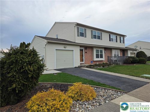 161 W 30 Th Street, Allen Twp, PA, 18067 | Card Image