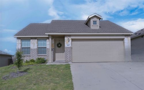 8421 Fawn Creek Dr, Fort Worth, TX, 76123-4266 | Card Image