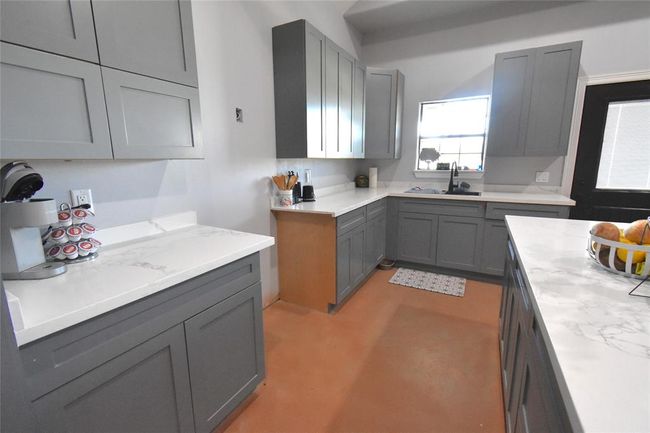 2991 N Highway 83, House other with 3 bedrooms, 2 bathrooms and null parking in Roma TX | Image 13