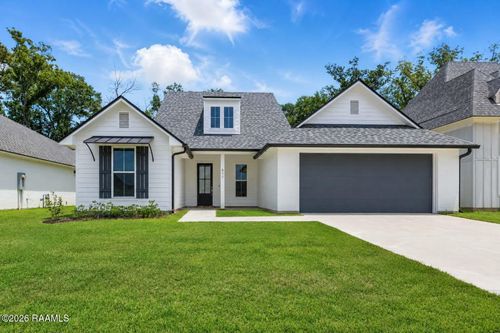 611 Whispering Meadows Rd, Broussard, LA, 70518 | Card Image
