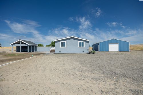 94 Dusty Rd, Burbank, WA, 99323-8614 | Card Image