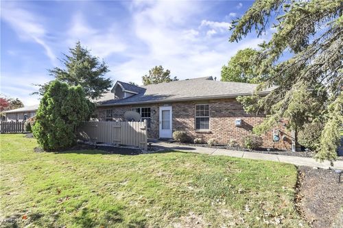 2703 Shakespeare Ln, Avon, OH, 44011-1947 | Card Image