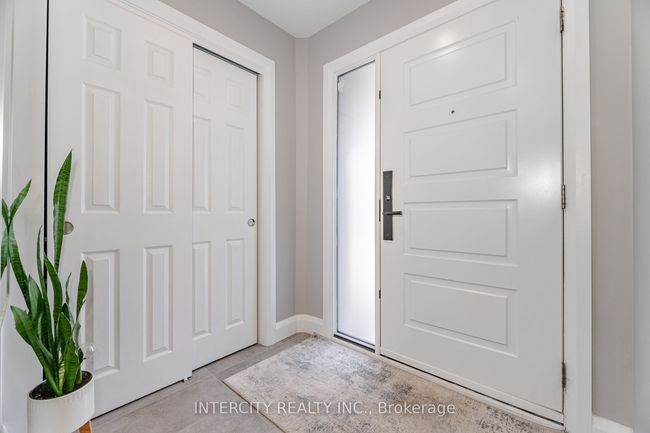 8 Sheardown Dr, House attached with 3 bedrooms, 3 bathrooms and 1 parking in Nobleton ON | Image 5