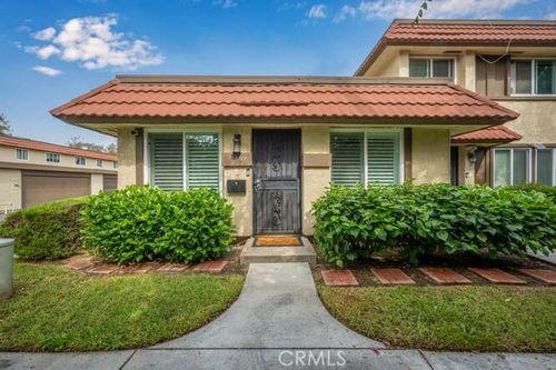 2697 W Parkside Ln, Anaheim, CA, 92801-1321 | Card Image