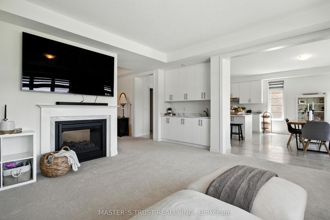 82 Calypso Ave, House other with 5 bedrooms, 4 bathrooms and 2 parking in Minesing ON | Image 12