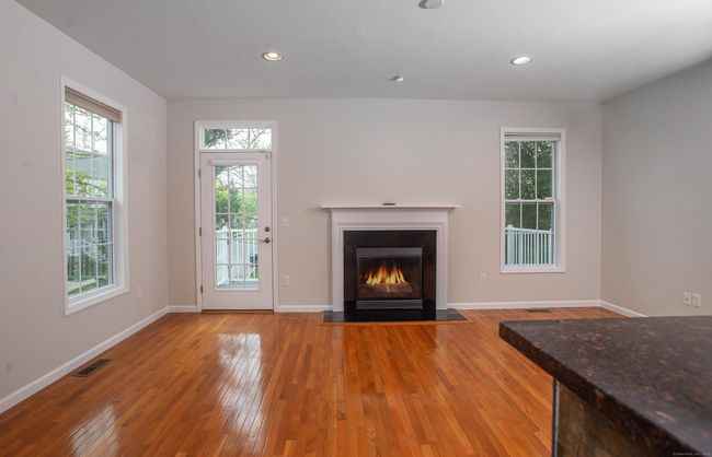 7 - 7 Shawe St, Condo with 3 bedrooms, 3 bathrooms and null parking in Danbury CT | Image 7