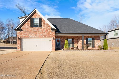 2512 Washington Woods Rd, Southaven, MS, 38672-1063 | Card Image